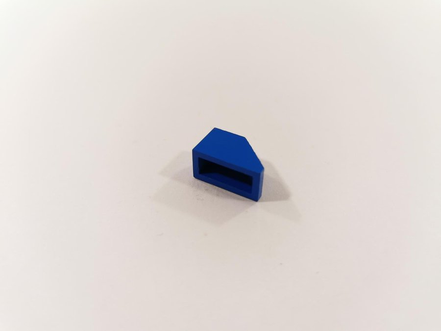 Lego - slope - bas - 1x2 - part 3040a - blå