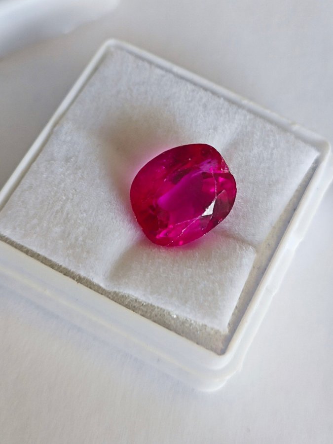 Rubellite tourmalin 7,15 ct