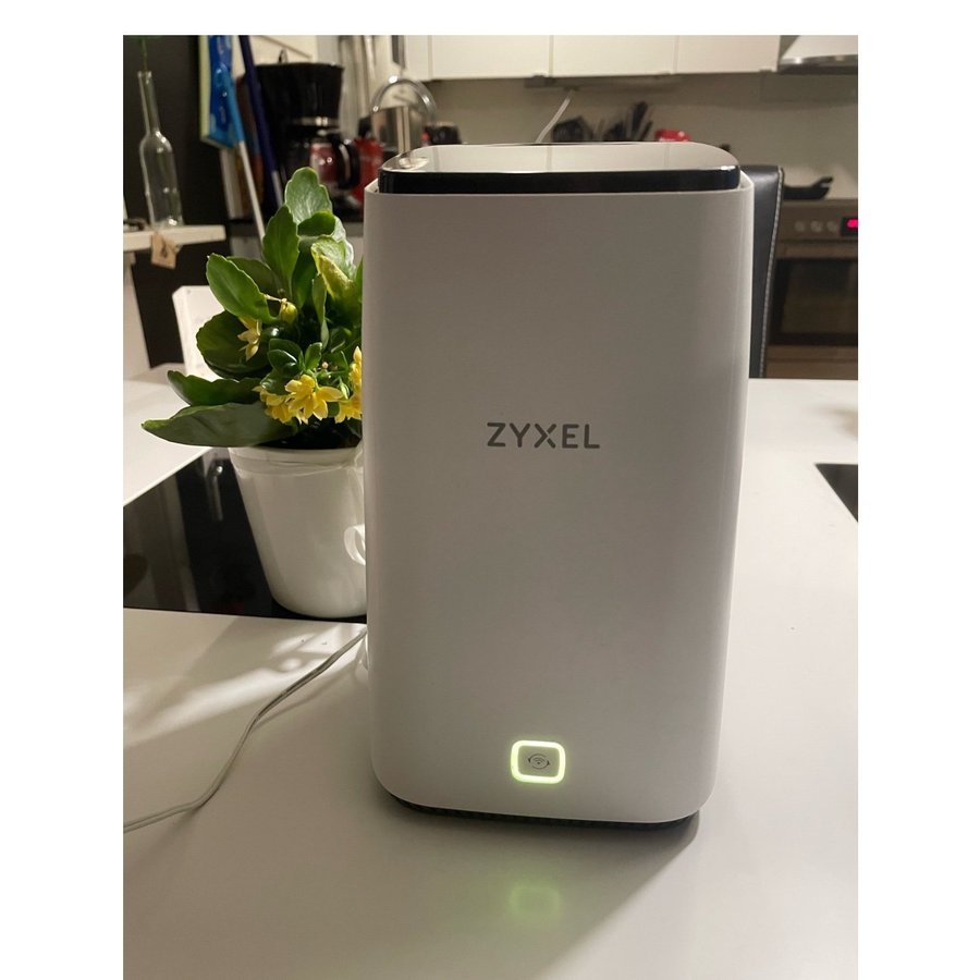 Zyxel 5G NR Indoor Router NR5103E