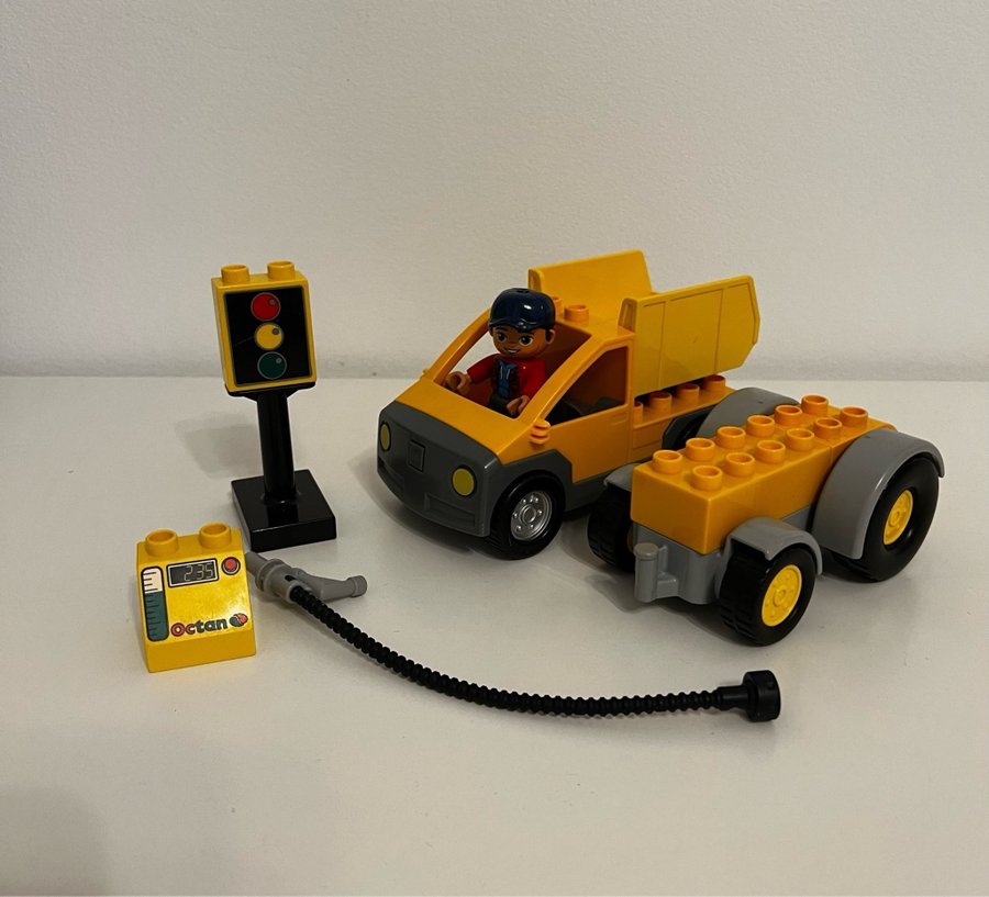 Lego Duplo lastbil och traktor