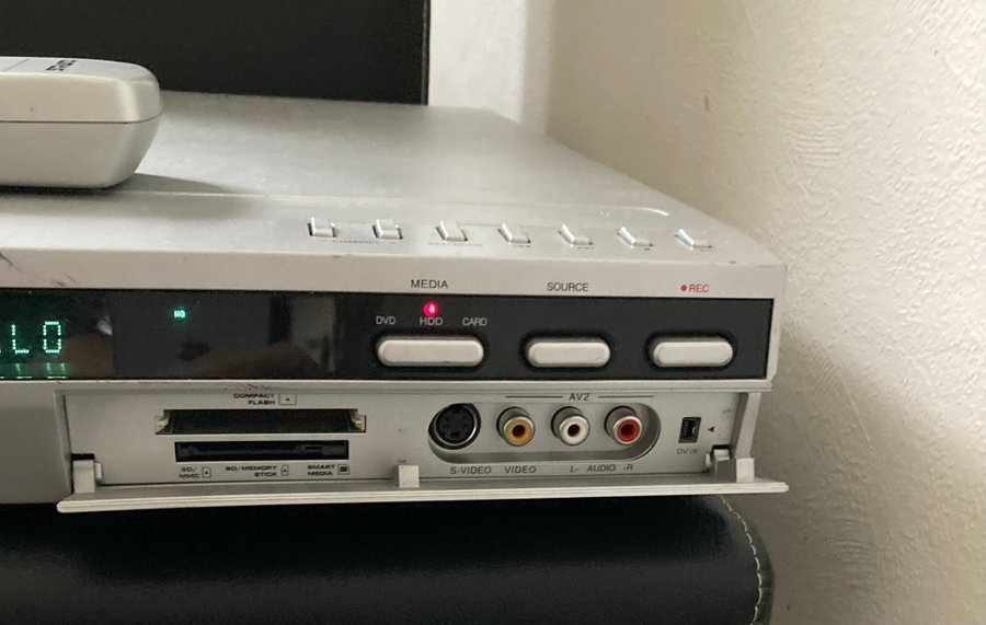 STRATO DVD-spelare med hårddisk model DHR-4160