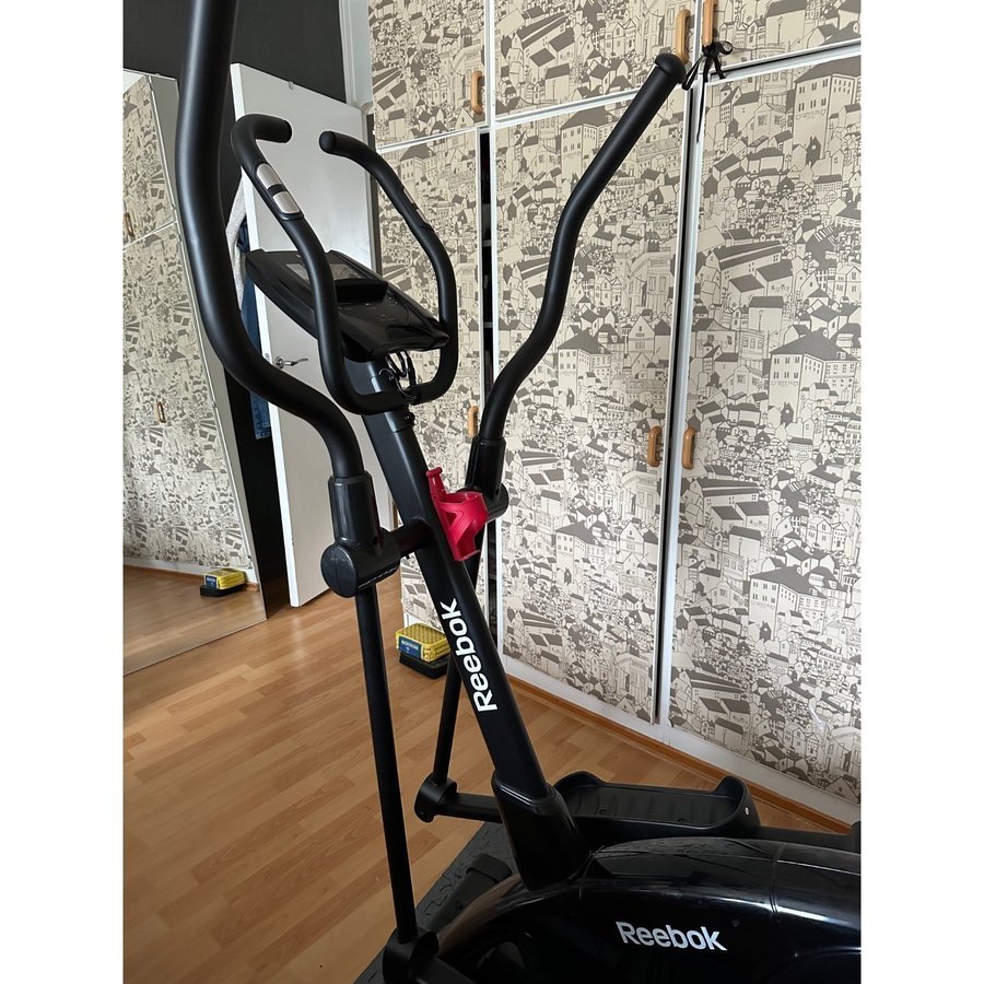 Nyskick! Reebok Crosstrainer GX40S