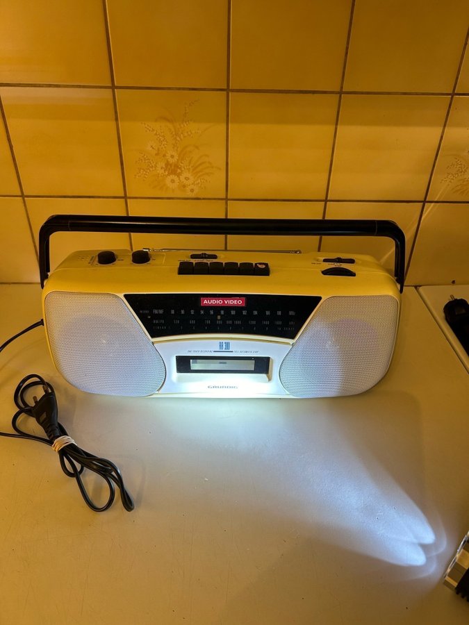 RADIO KASSETT GRUNDIG