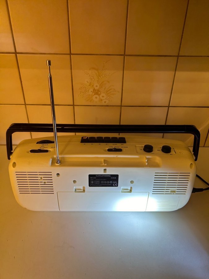 RADIO KASSETT GRUNDIG