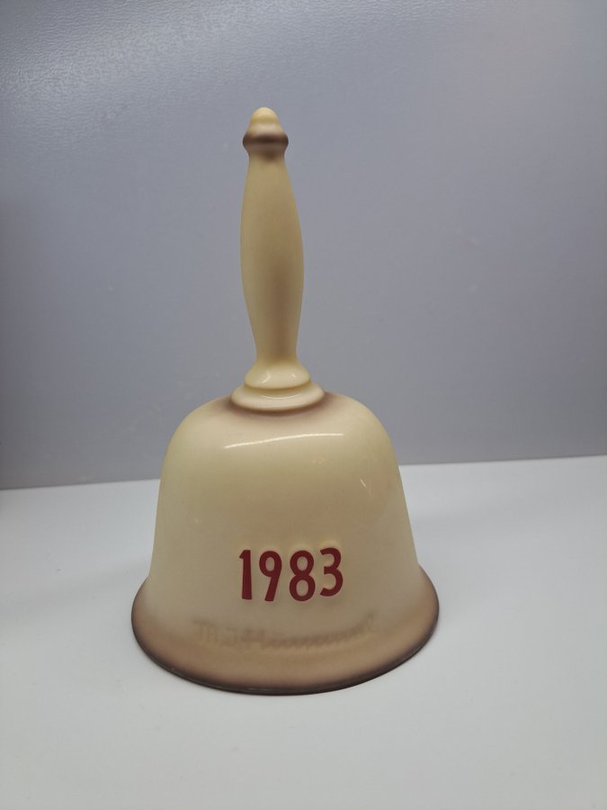 Vintage Hummel Goebel annuel bell 1983