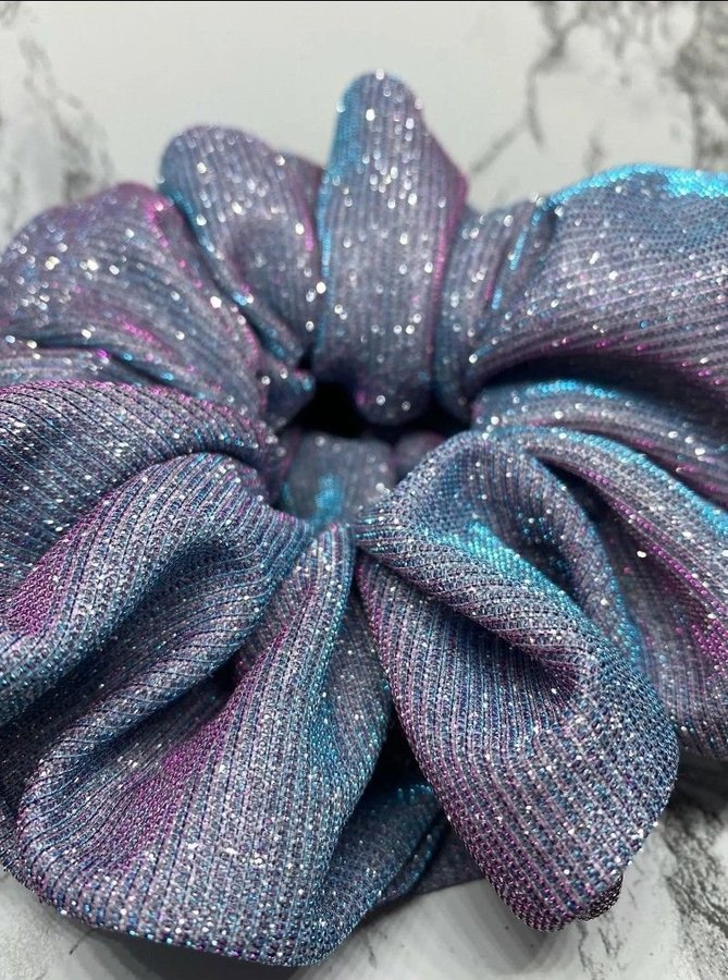 Blå lila glitter överdimensionerad XXL scrunchie hårsnodd Enchanted Scrunch NY