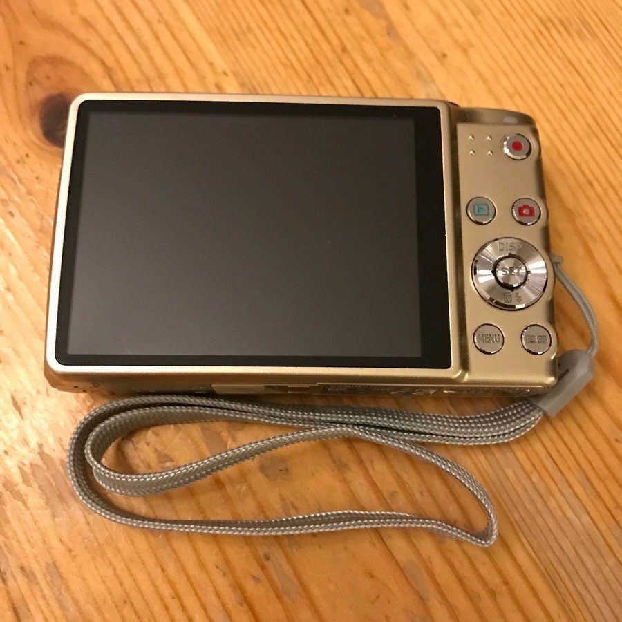 Casio Exilim EX-Z400 (12.1 Mega Pixel)