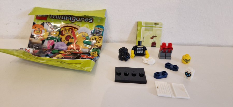 Lego minifigur serie 19 col programmer