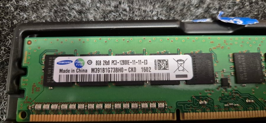 Samsung 4 X 8GB DDR3-1600 ECC UDIMM = 32GB