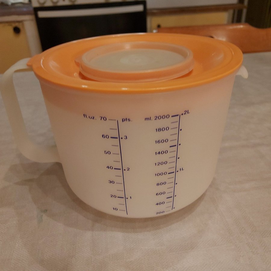 Tupperware 2l vispskål med lock