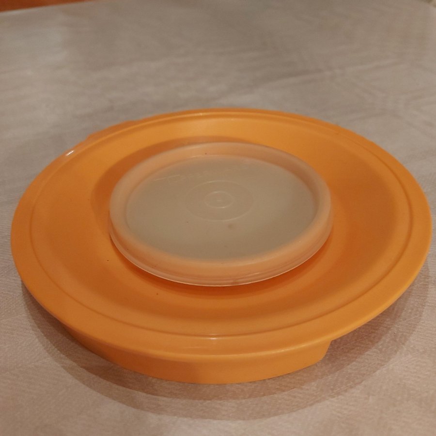 Tupperware 2l vispskål med lock