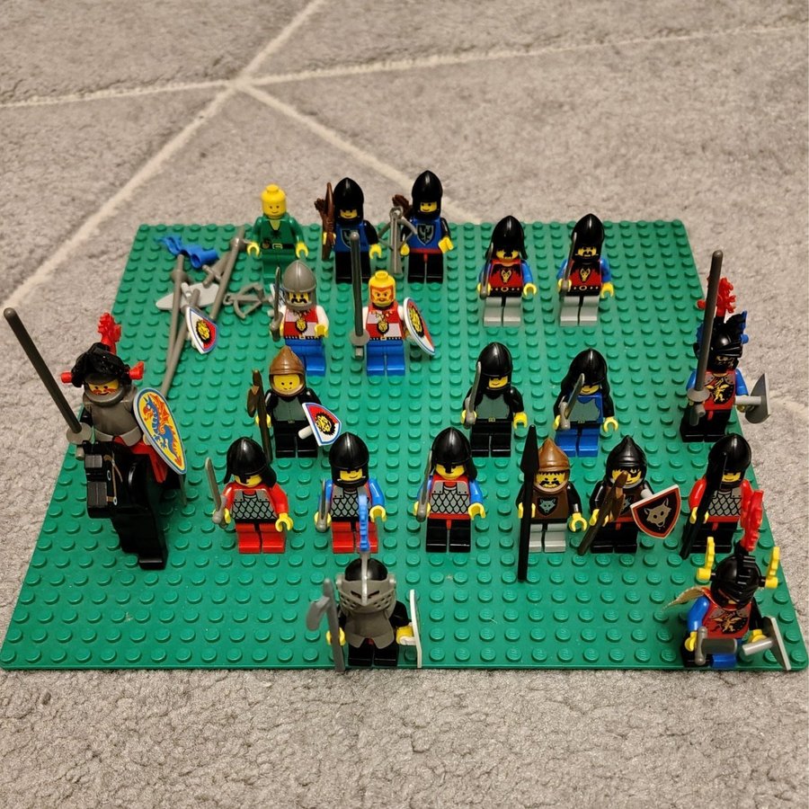 20 st Lego Castle,Kingdom , Knights Minifigurer samt tillbehör!