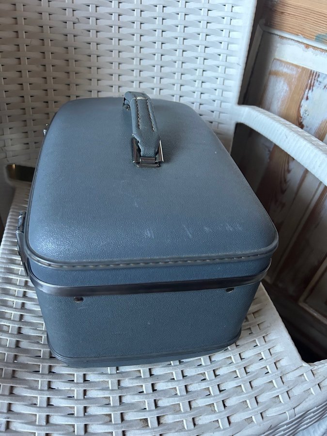 Retro American Tourister -tågfodral Tri-Taper - röda Sminkfodral ,vintage