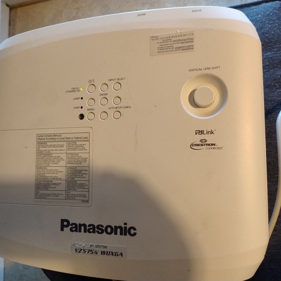 Panasonic PT-VZ575N