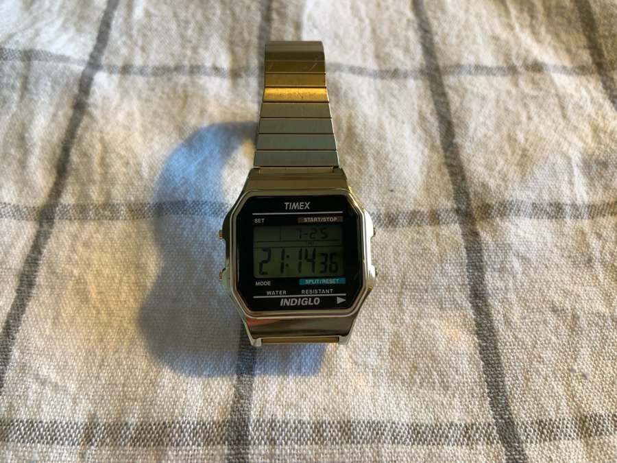 Timex Indiglo Digital Klocka Guld