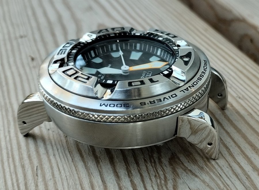 Ecozilla, Citizen BJ8050-08E 300m