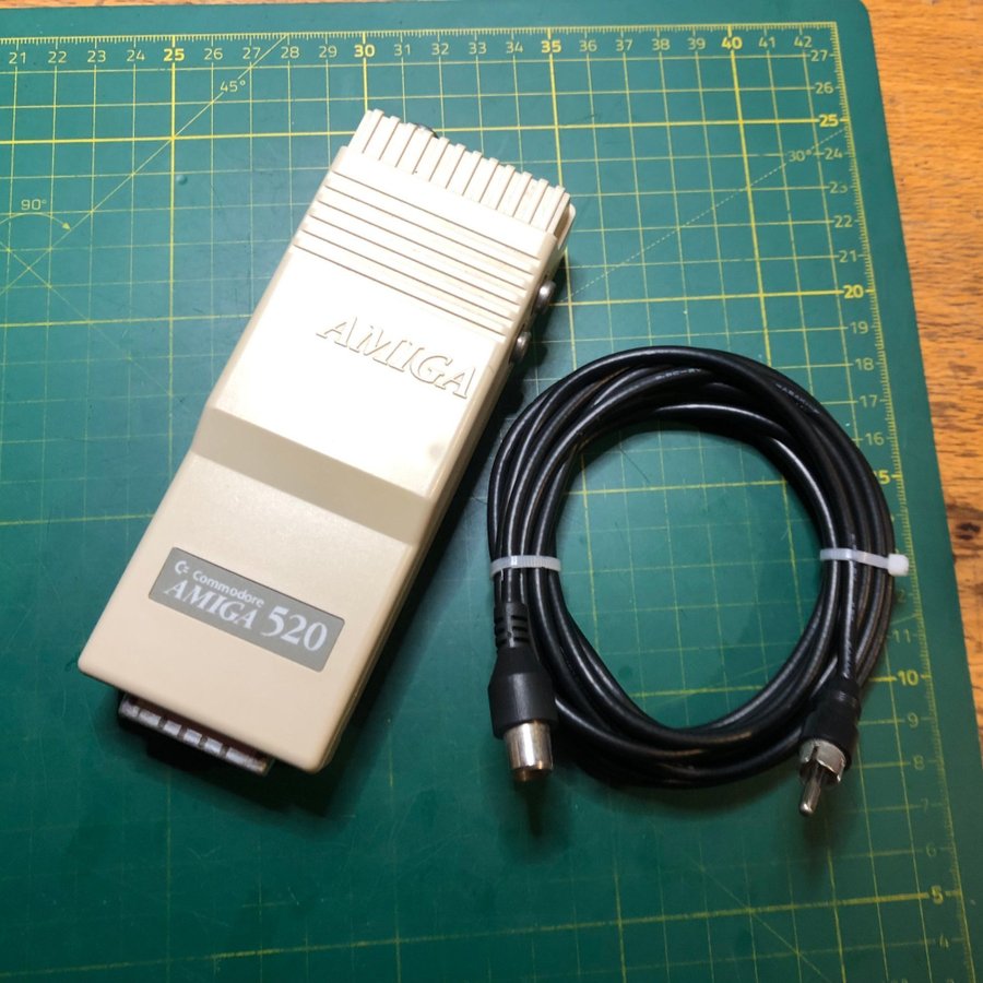 Amiga 500 A500 Modulator RF F.Fungerande med 2.5m Kabel