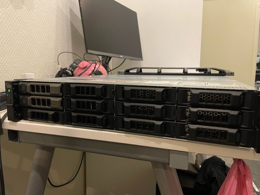 Dell PowerEdge R730xd Server