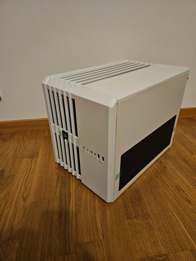 Corsair Carbide Series Air 240