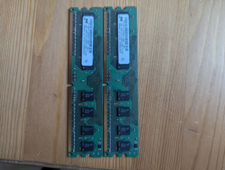 2 st 1GB DDR2 667MHz PC2-5300