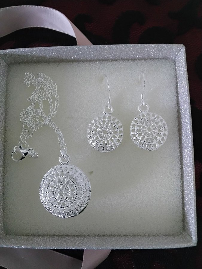 Set med halsband och örhängen silver sterling 925, silverpläterade 925 stämplade