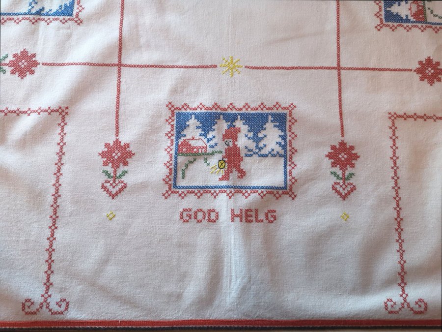 Äldre, broderad julduk, vintage/retro/advent/jul.