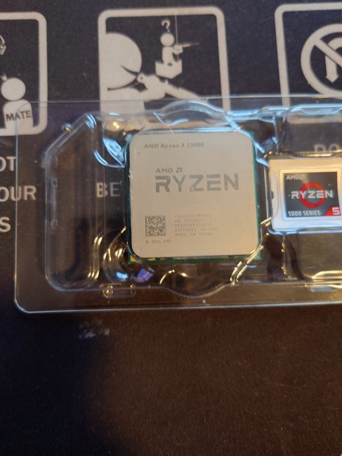 AMD Ryzen 3 2200G