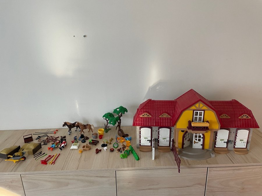 Playmobil Country 5221 Stall med tillbehör