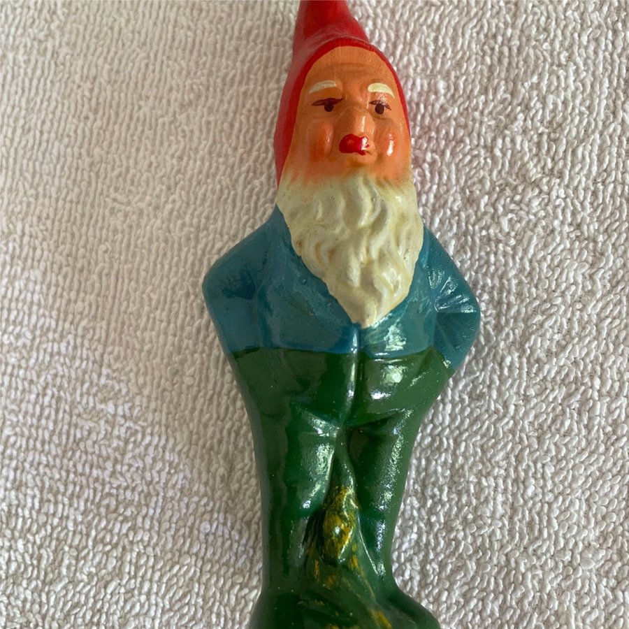 RETRO TOMTE TERRAKOTTA