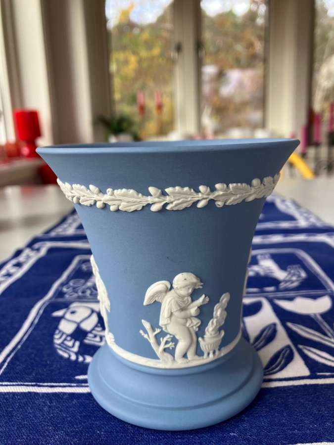 Blå vas vintage WEDGWOOD PORSLIN