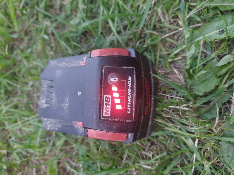 Milwaukee 18V 30Ah batteri