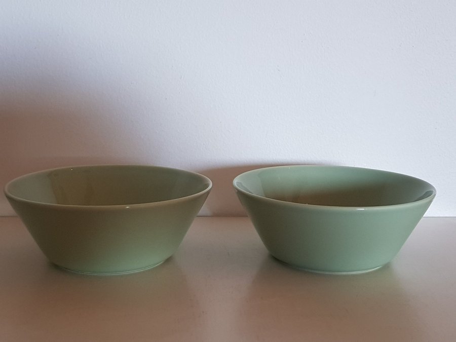 2 st skålar/frukostskålar i serien Teema, Iittala, designade av Kaj Frack