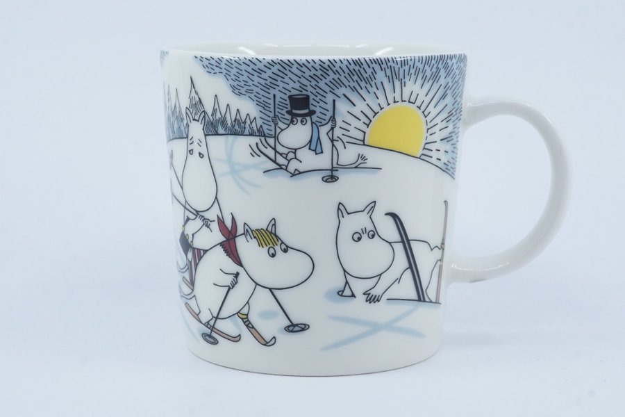 Muminmugg Skidor med herr Brisk / Moomin Mug Skiing with MrBrisk [A]