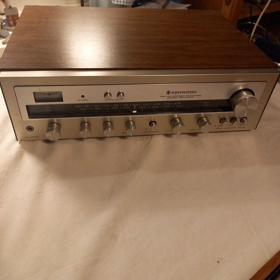 Kenwood KR-2600 Stereo Receiver