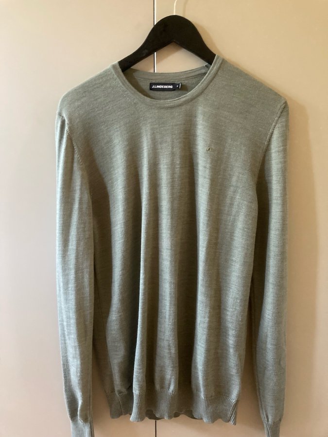 J LINDEBERG LYLE C-NECK MERINO MEDIUM