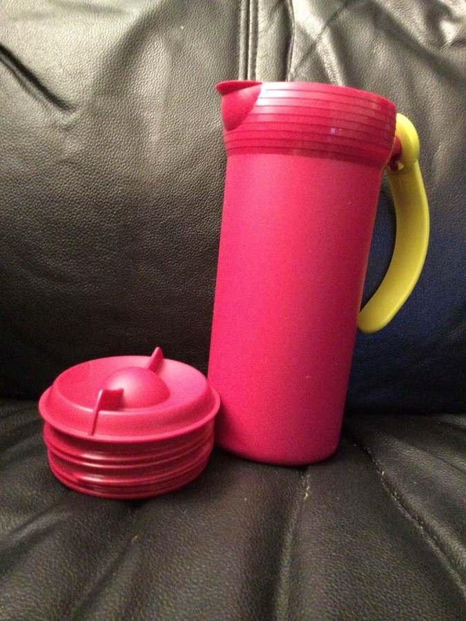 Ny Tupperware kanna 1,1 liter med skruvlock