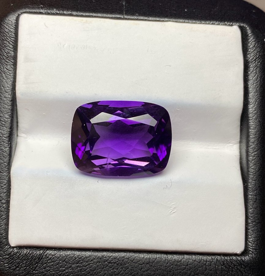 Amethyst 11,79 carat