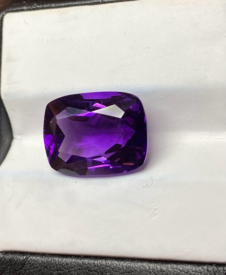 Amethyst 11,79 carat