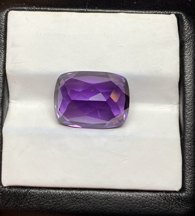 Amethyst 11,79 carat