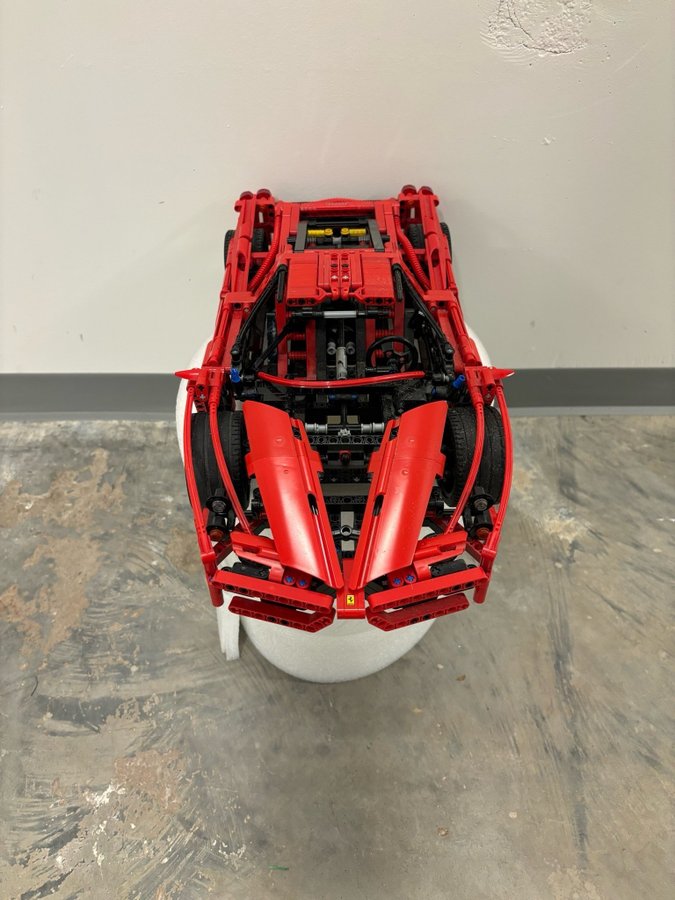 LEGO Technic Ferrari 488 GTE