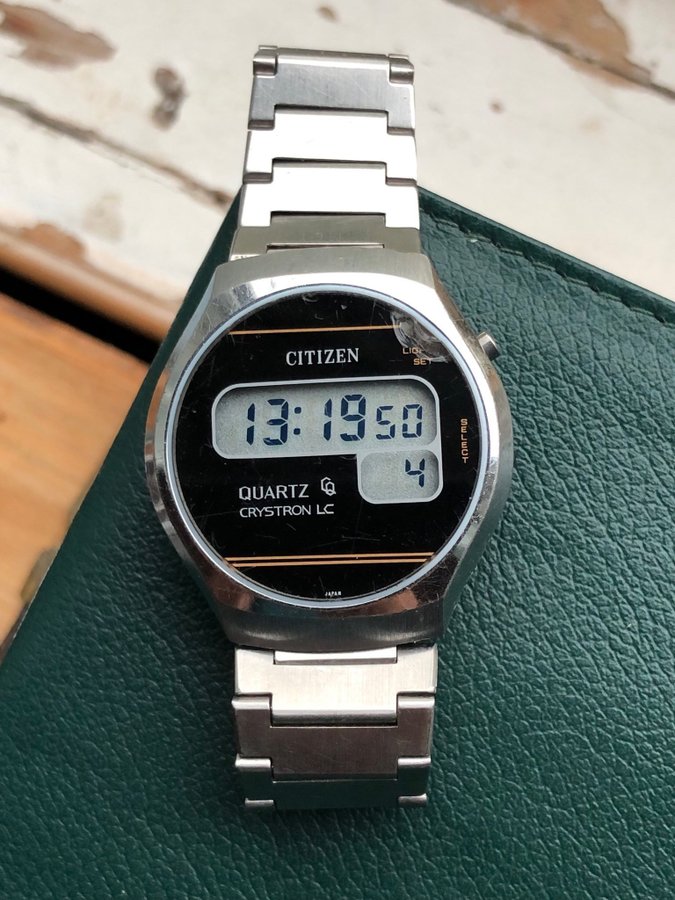 Citizen Quartz Crystron LC 40-3032