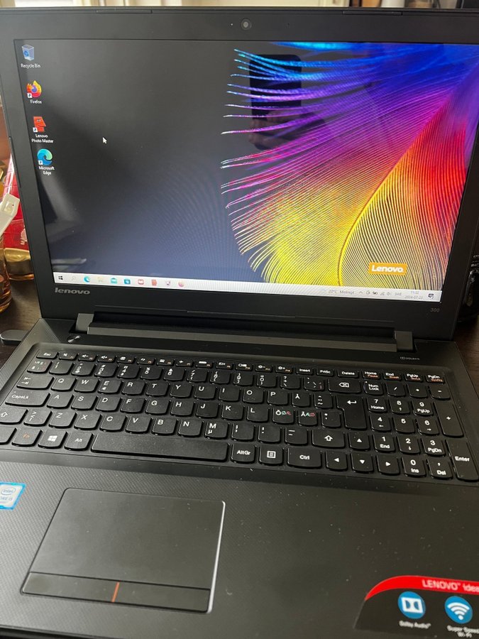 Lenovo ideapad 300-15ISK