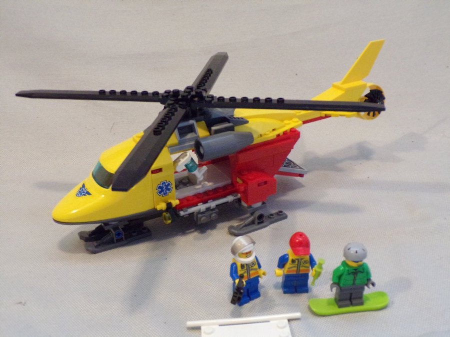 Lego City 60179 ambulance helicopter