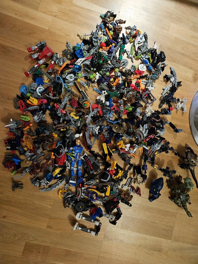 Blandat lego bionicle och liknande