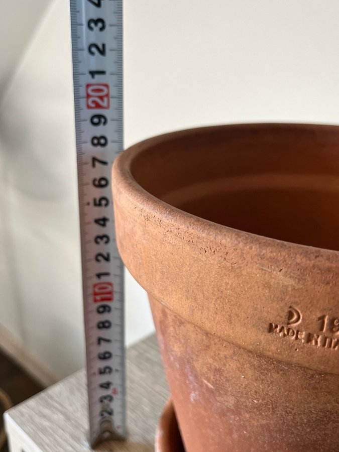 Terracotta stor lerkruka / blomkruka med fat - Made In Italy - fin patina