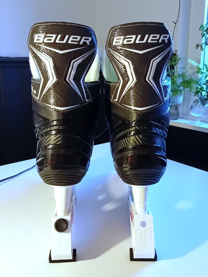 Bauer ishockeyskridskor Storlek 9