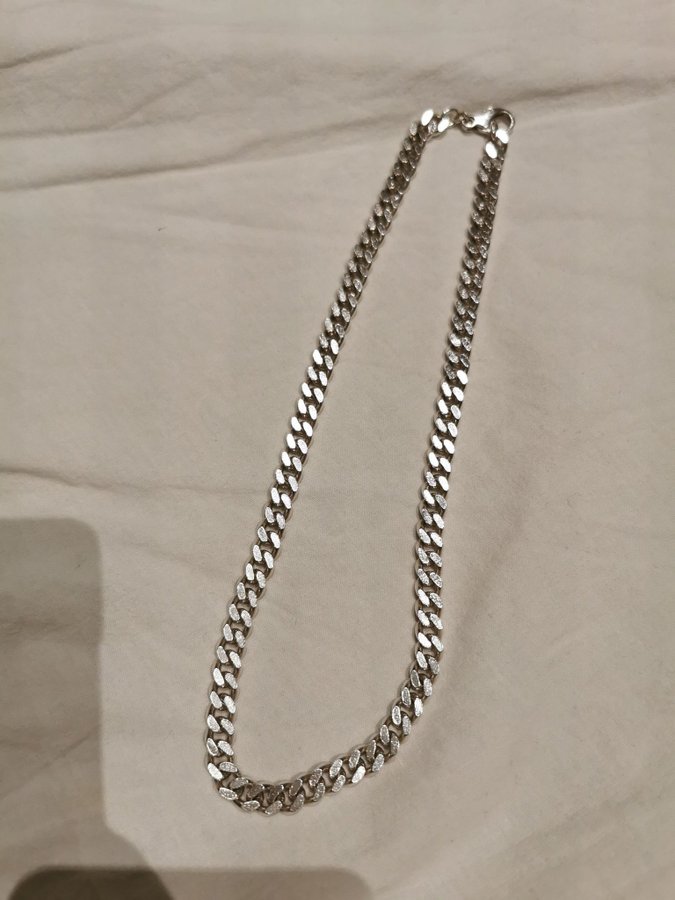 Äkta silver halsband som nytt. 53gram