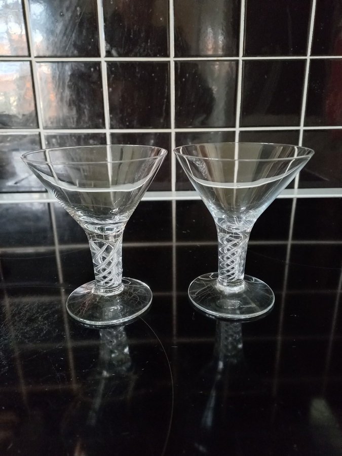 Fina COCKTAILGLAS 2 st martiniglas spiral i benet