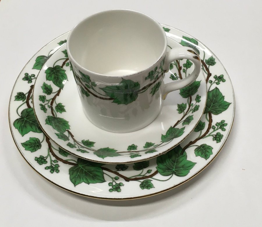 Crown Staffordshire Ivy Porslin