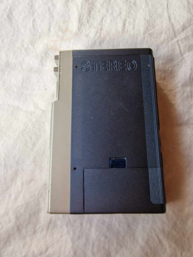 Sony Walkman TPS-L2 kassettbandspelare vintage